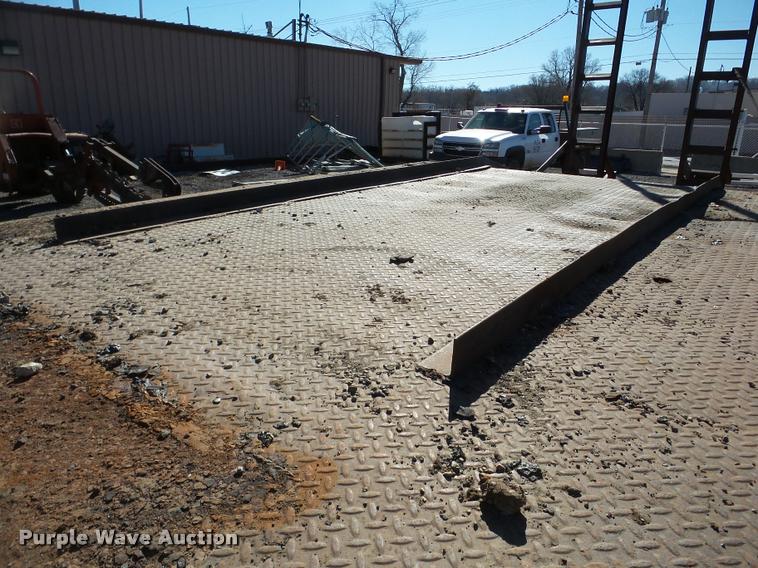 image for item DA7360 1995 Freightliner FL70 flatbed truck