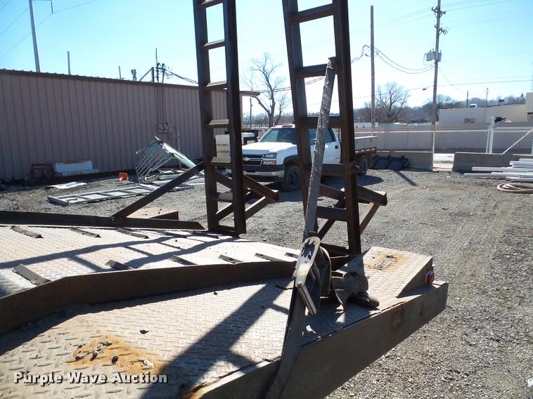 image for item DA7360 1995 Freightliner FL70 flatbed truck