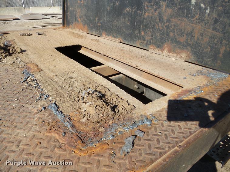 image for item DA7360 1995 Freightliner FL70 flatbed truck