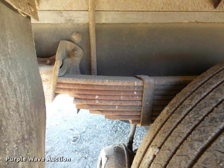 image for item DA7360 1995 Freightliner FL70 flatbed truck