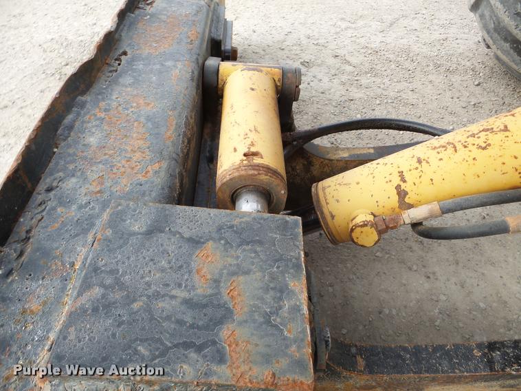 image for item DA7364 2000 Vermeer RT700 trencher