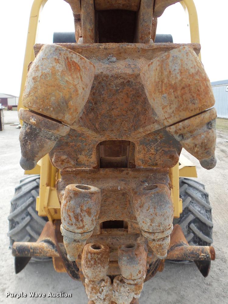 image for item DA7364 2000 Vermeer RT700 trencher