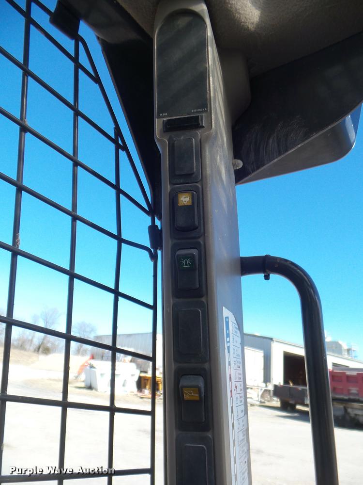 image for item DA7731 2012 Case SR220 skid steer