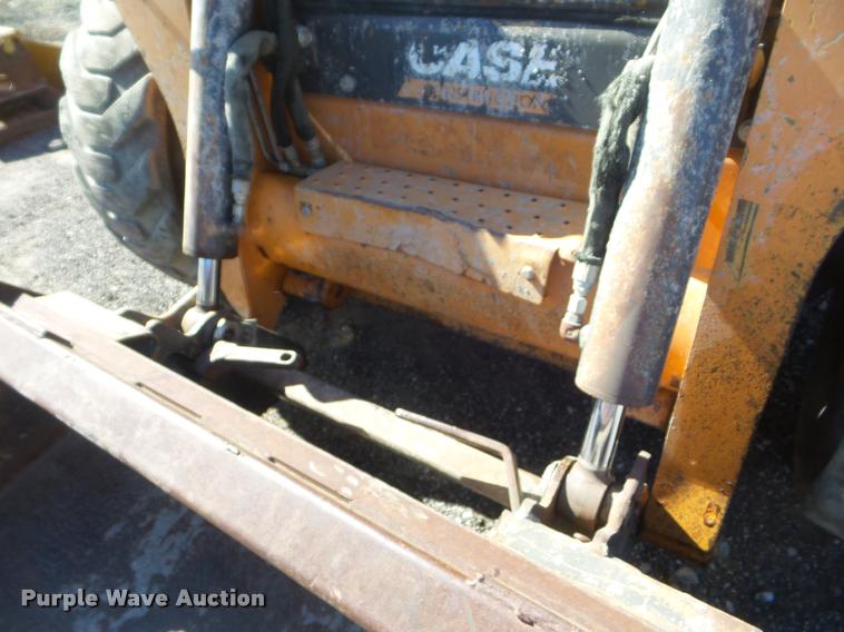 image for item DA7731 2012 Case SR220 skid steer