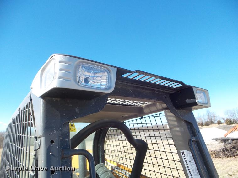 image for item DA7731 2012 Case SR220 skid steer