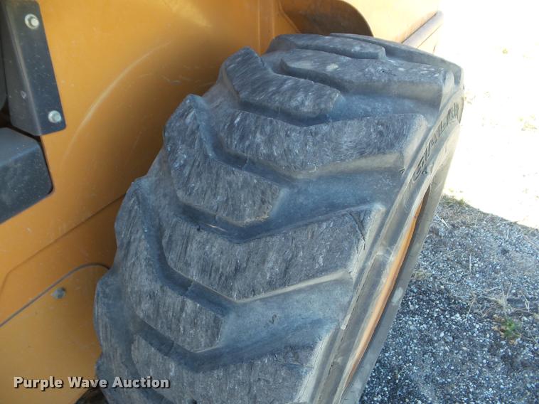 image for item DA7731 2012 Case SR220 skid steer