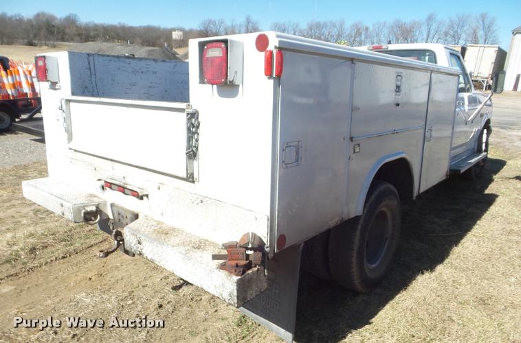 image for item DA7736 1996 Ford F450 Super Duty utility truck