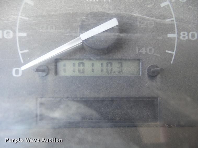 image for item DA7736 1996 Ford F450 Super Duty utility truck