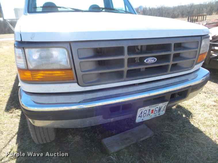 image for item DA7736 1996 Ford F450 Super Duty utility truck