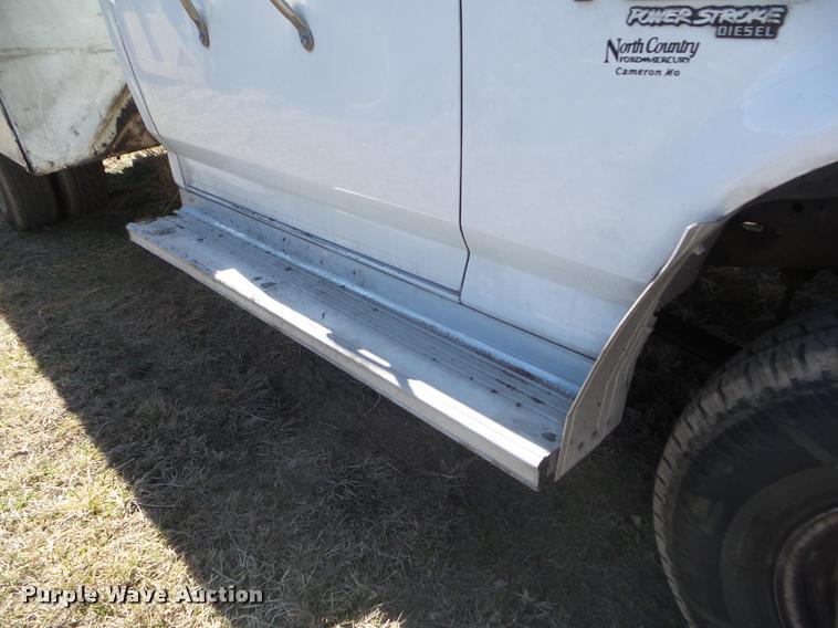 image for item DA7736 1996 Ford F450 Super Duty utility truck