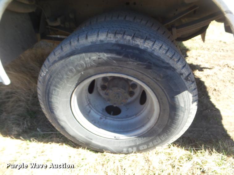 image for item DA7736 1996 Ford F450 Super Duty utility truck