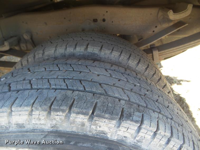 image for item DA7736 1996 Ford F450 Super Duty utility truck