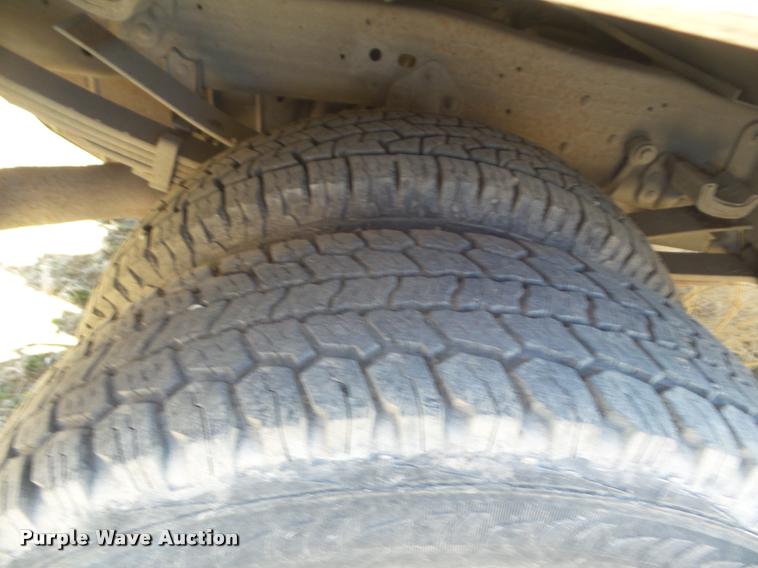 image for item DA7736 1996 Ford F450 Super Duty utility truck