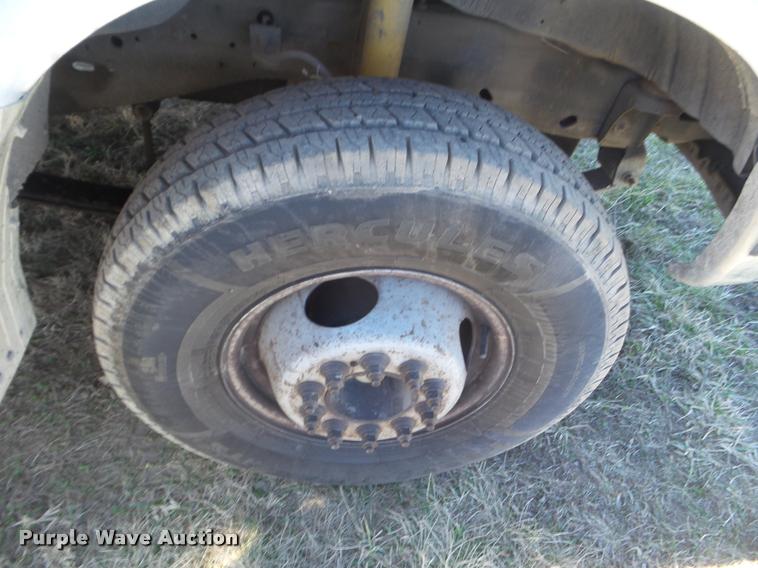 image for item DA7736 1996 Ford F450 Super Duty utility truck