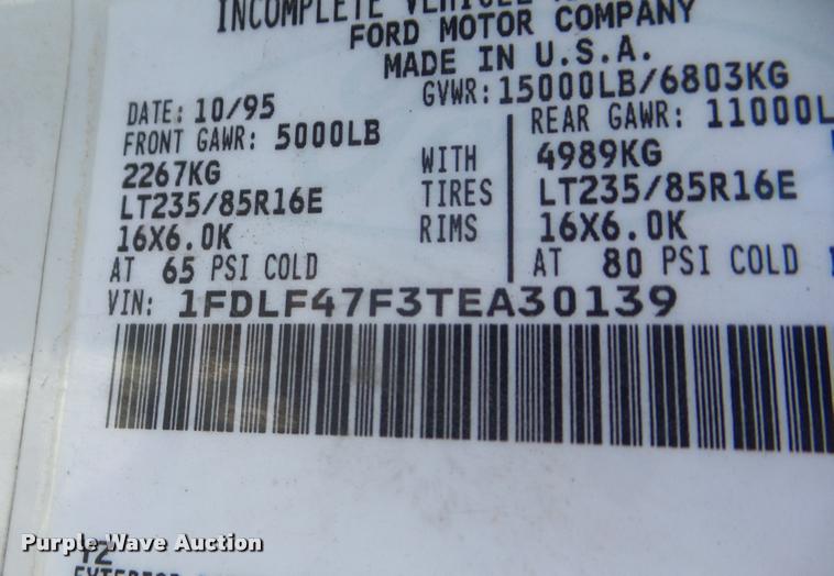 image for item DA7736 1996 Ford F450 Super Duty utility truck