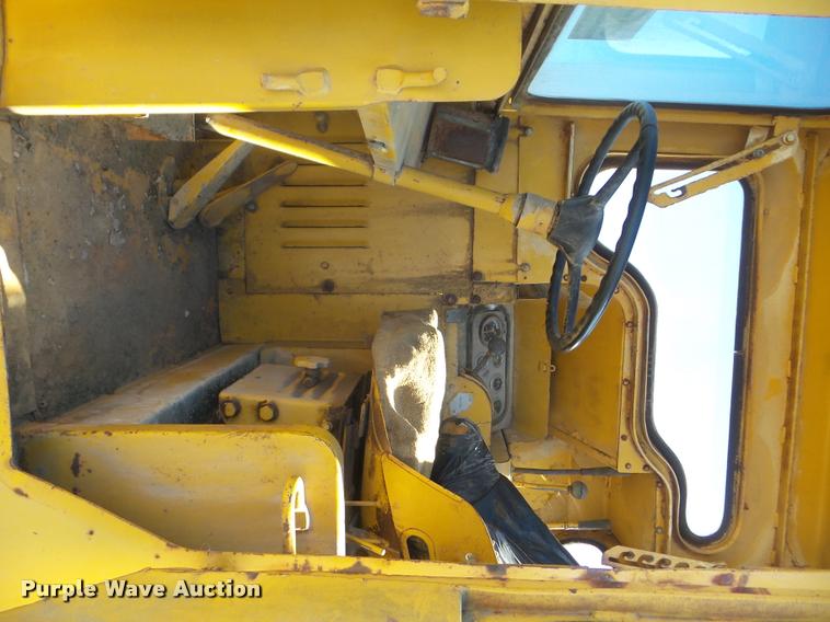 image for item DA7738 1970 Caterpillar 613 elevating scraper