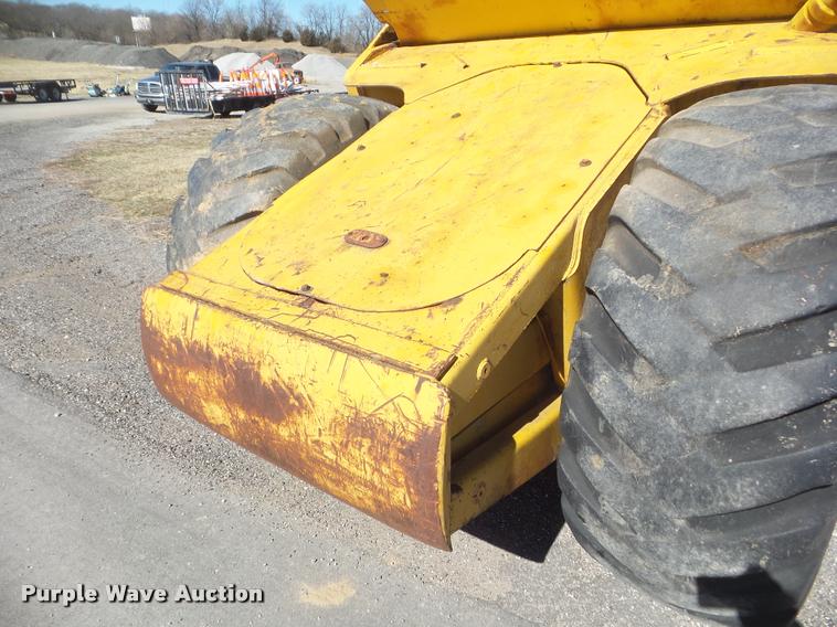 image for item DA7738 1970 Caterpillar 613 elevating scraper