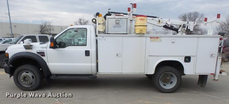 image for item DB0663 2008 Ford F550 Super Duty service truck with crane