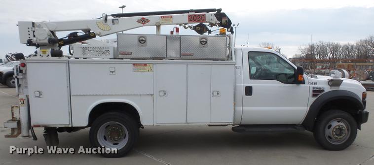 image for item DB0663 2008 Ford F550 Super Duty service truck with crane