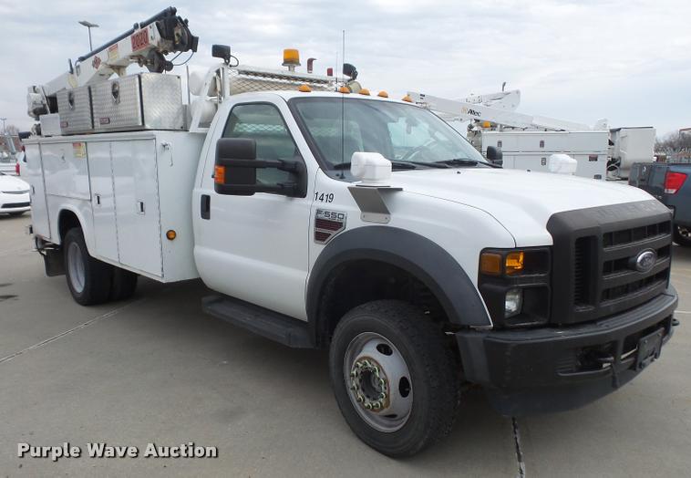 image for item DB0663 2008 Ford F550 Super Duty service truck with crane