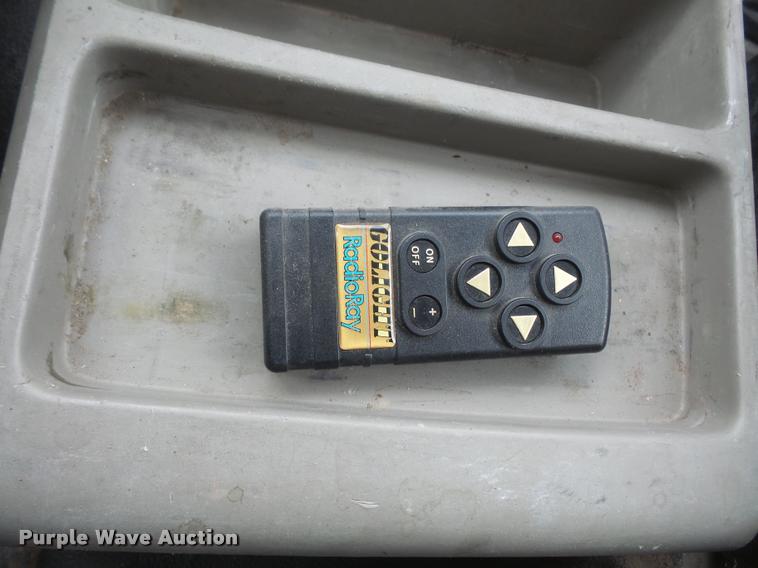 image for item DB0663 2008 Ford F550 Super Duty service truck with crane