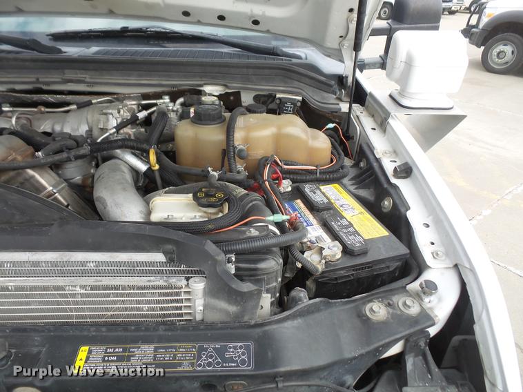 image for item DB0663 2008 Ford F550 Super Duty service truck with crane