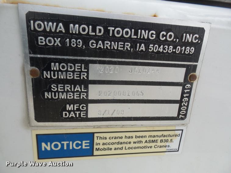 image for item DB0663 2008 Ford F550 Super Duty service truck with crane