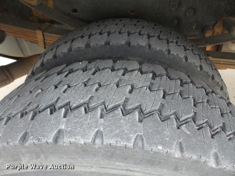 image for item DB0663 2008 Ford F550 Super Duty service truck with crane