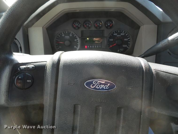 image for item DB0667 2008 Ford F550 Super Duty utility truck