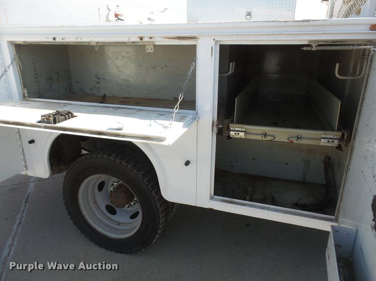 image for item DB0667 2008 Ford F550 Super Duty utility truck