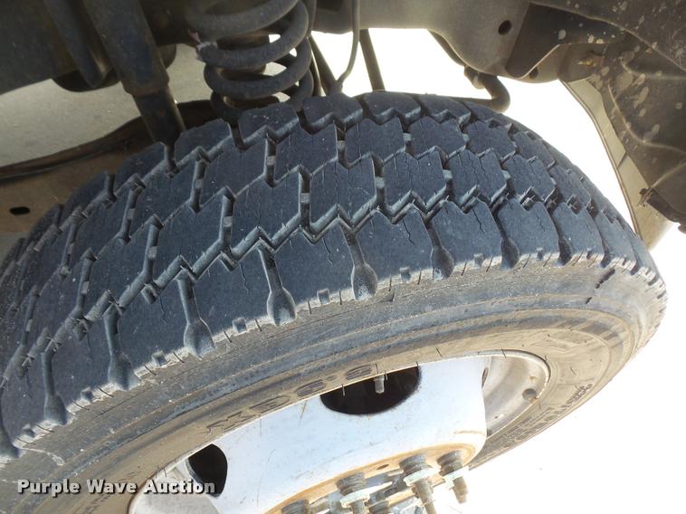 image for item DB0667 2008 Ford F550 Super Duty utility truck