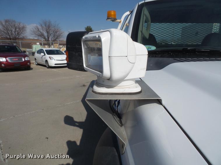 image for item DB0667 2008 Ford F550 Super Duty utility truck