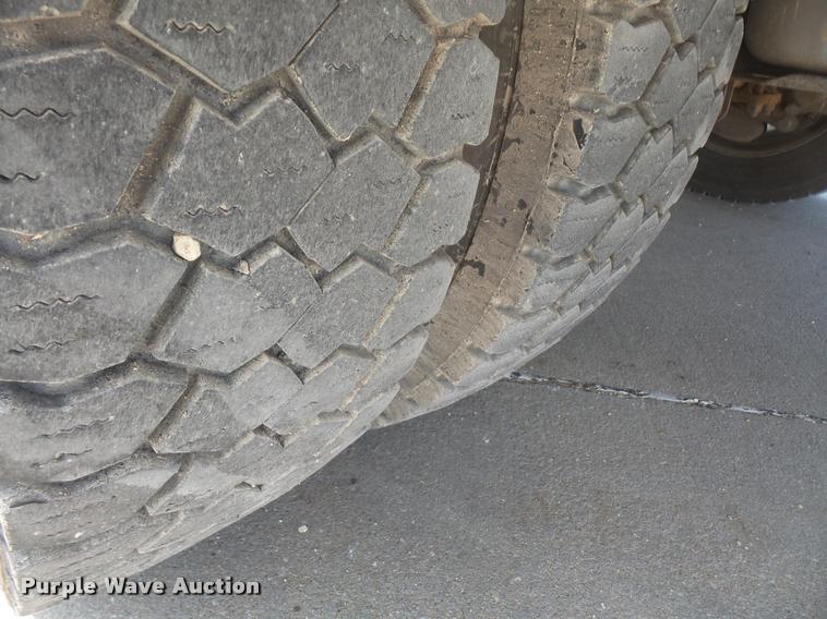 image for item DB0667 2008 Ford F550 Super Duty utility truck