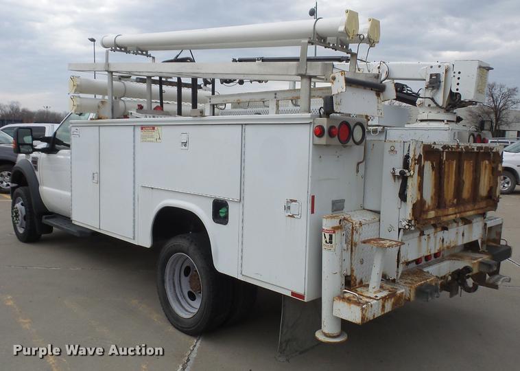 image for item DB0679 2008 Ford F550 Super Duty utility truck with crane