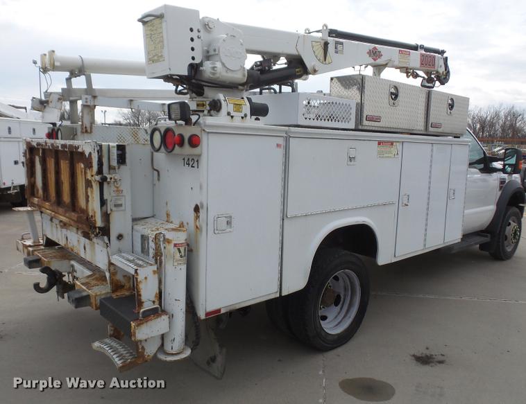 image for item DB0679 2008 Ford F550 Super Duty utility truck with crane
