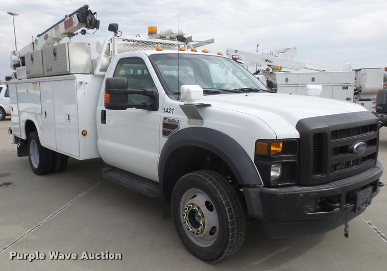 image for item DB0679 2008 Ford F550 Super Duty utility truck with crane