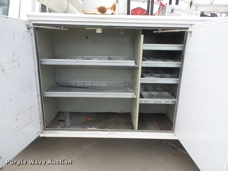 image for item DB0679 2008 Ford F550 Super Duty utility truck with crane