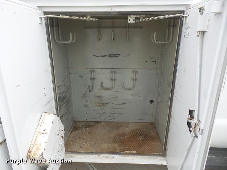 image for item DB0679 2008 Ford F550 Super Duty utility truck with crane