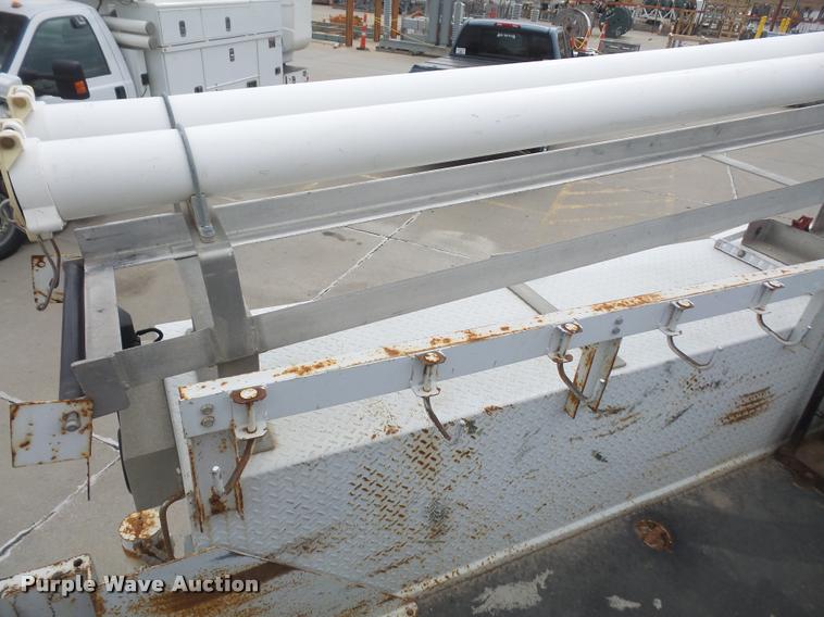 image for item DB0679 2008 Ford F550 Super Duty utility truck with crane