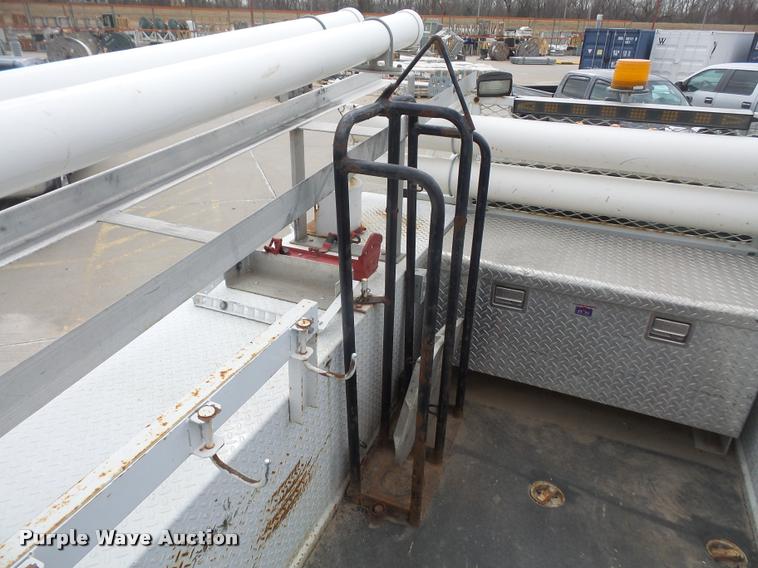 image for item DB0679 2008 Ford F550 Super Duty utility truck with crane