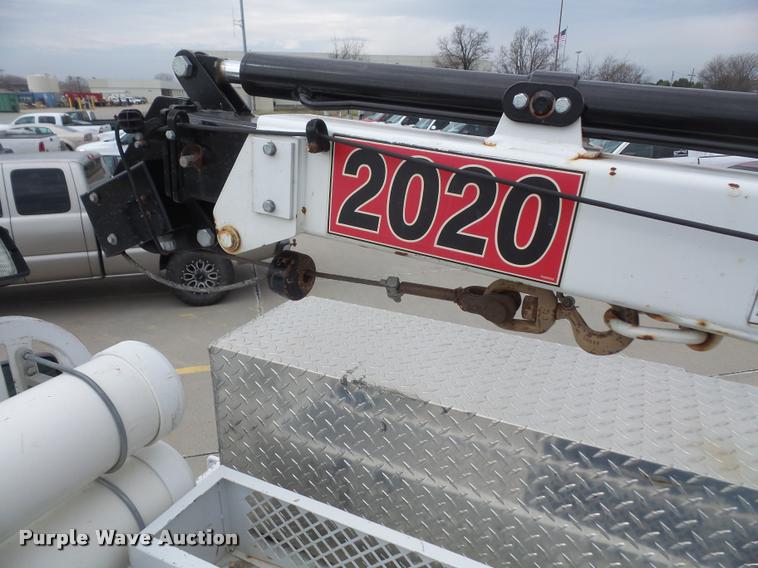 image for item DB0679 2008 Ford F550 Super Duty utility truck with crane