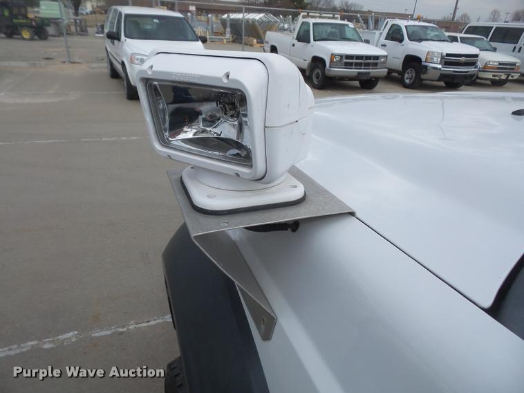 image for item DB0679 2008 Ford F550 Super Duty utility truck with crane