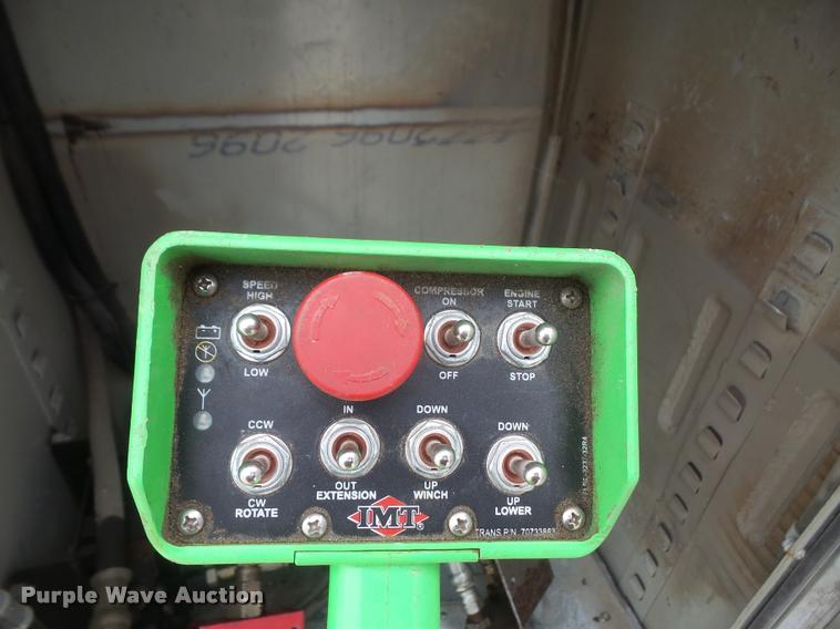 image for item DB0679 2008 Ford F550 Super Duty utility truck with crane