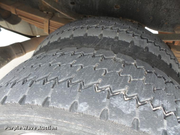 image for item DB0679 2008 Ford F550 Super Duty utility truck with crane