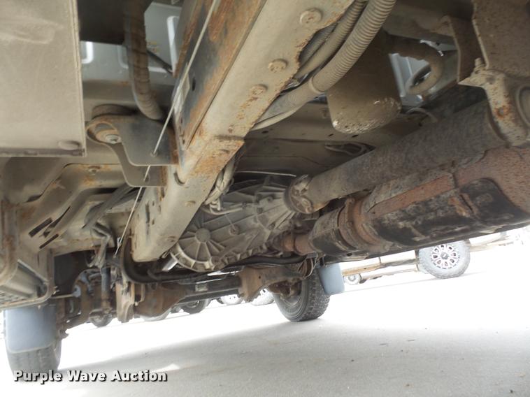 image for item DB0679 2008 Ford F550 Super Duty utility truck with crane