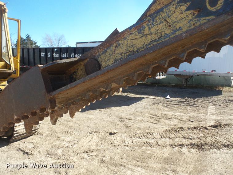 image for item DB0694 1973 Caterpillar 225 excavator