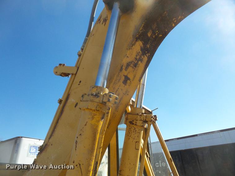 image for item DB0694 1973 Caterpillar 225 excavator