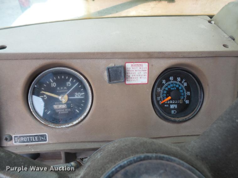 image for item DB0742 1985 Mack R700K truck with William LDH40 hole digger drill rig