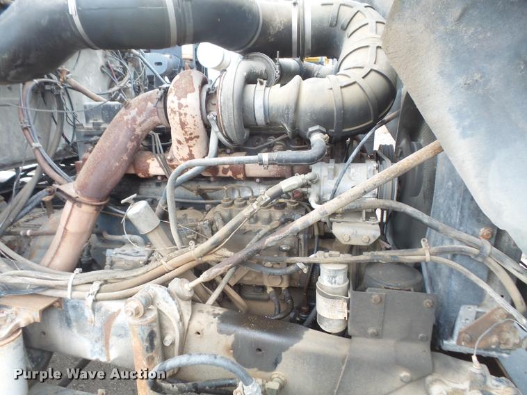 image for item DB0742 1985 Mack R700K truck with William LDH40 hole digger drill rig