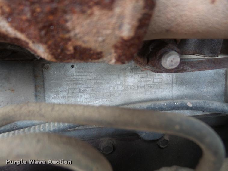 image for item DB0742 1985 Mack R700K truck with William LDH40 hole digger drill rig